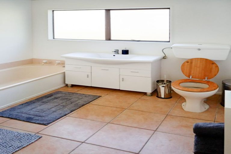 Photo of property in 118b Osprey Drive, Welcome Bay, Tauranga, 3112