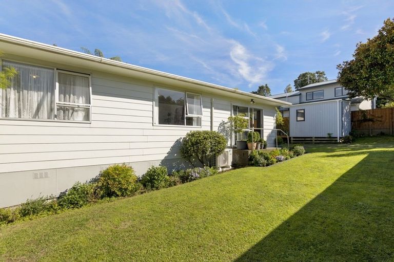 Photo of property in 4 Bromley Place, Westown, New Plymouth, 4310