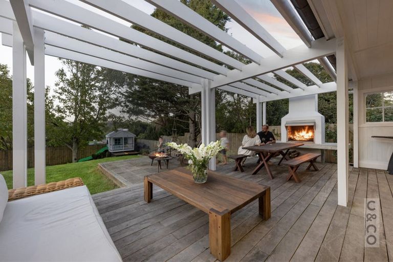 Photo of property in 853 State Highway 16, Waimauku, 0812