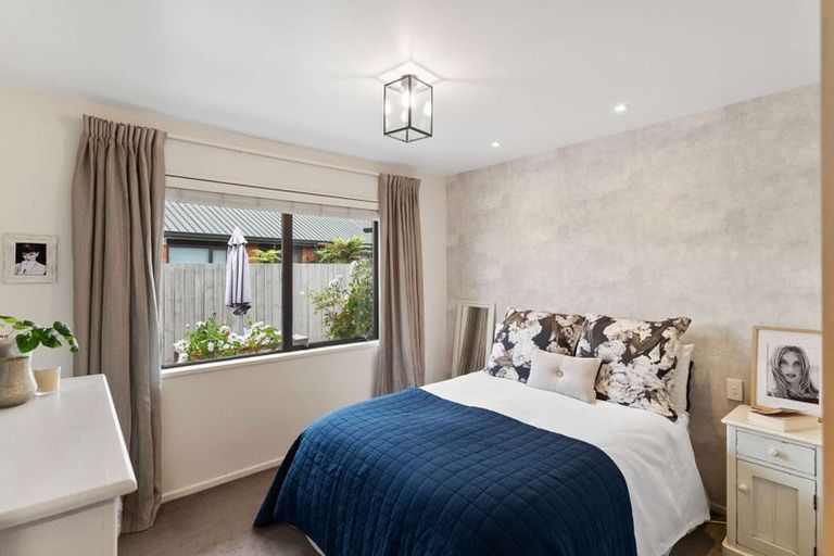 Photo of property in 19a Clipper Place, Redwood, Christchurch, 8051