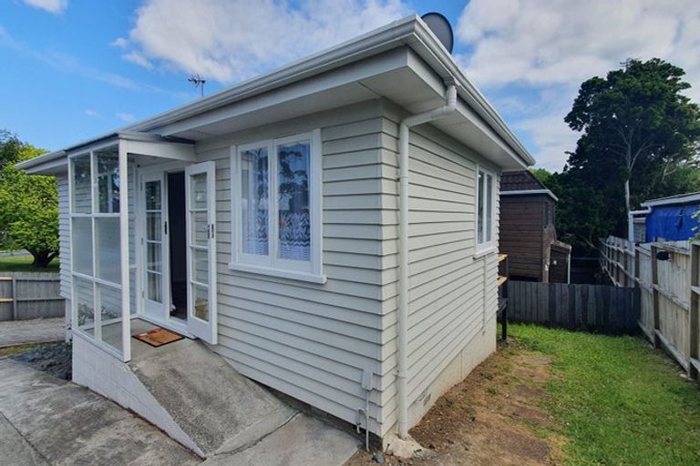 Photo of property in 624 Pakuranga Road, Howick, Auckland, 2010