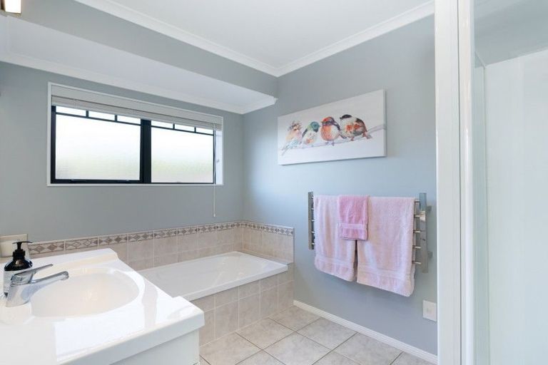 Photo of property in 40 Pacific Cove Drive, Papamoa Beach, Papamoa, 3118