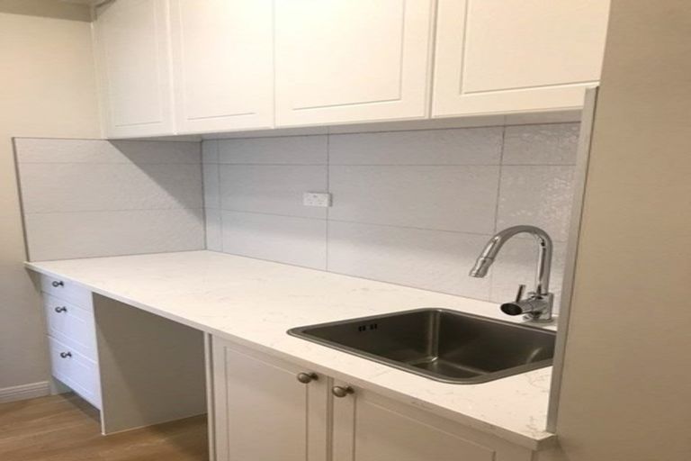 Photo of property in 32 Hikuawa Road, Flat Bush, Auckland, 2019