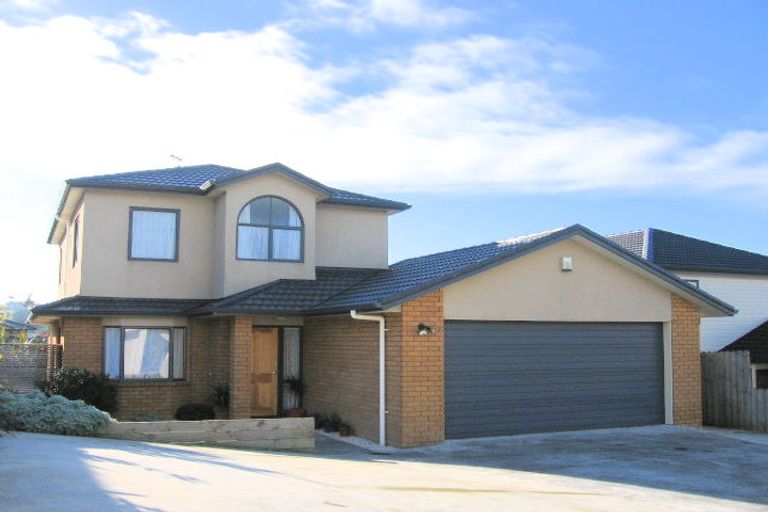 Photo of property in 5 Andover Way, Goodwood Heights, Auckland, 2105