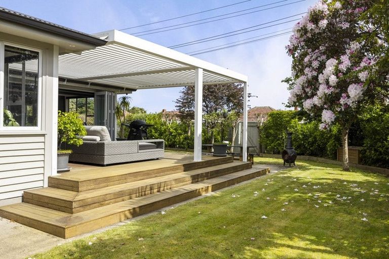 Photo of property in 2 Bideford Street, Brooklands, New Plymouth, 4310