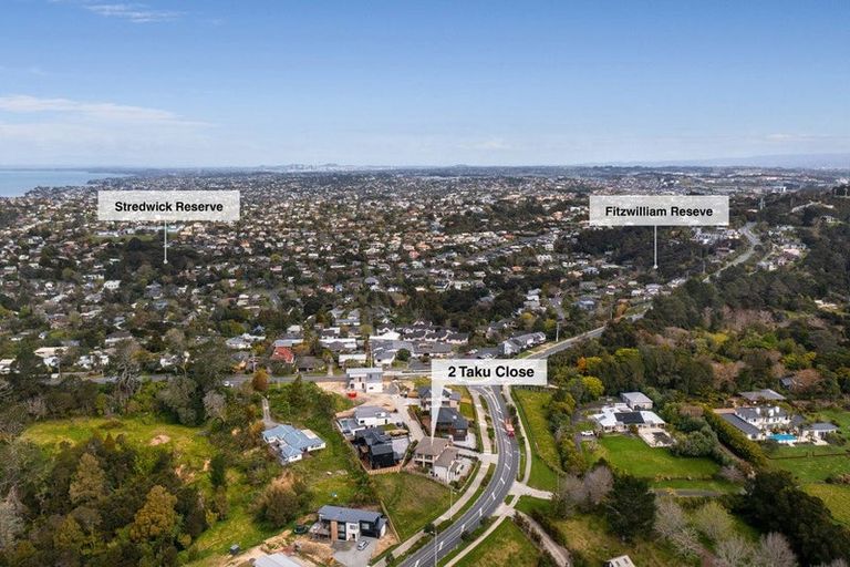 Photo of property in 2 Taku Close, Long Bay, Auckland, 0630