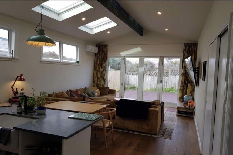 Photo of property in 89 Ross Street, Lyall Bay, Wellington, 6022