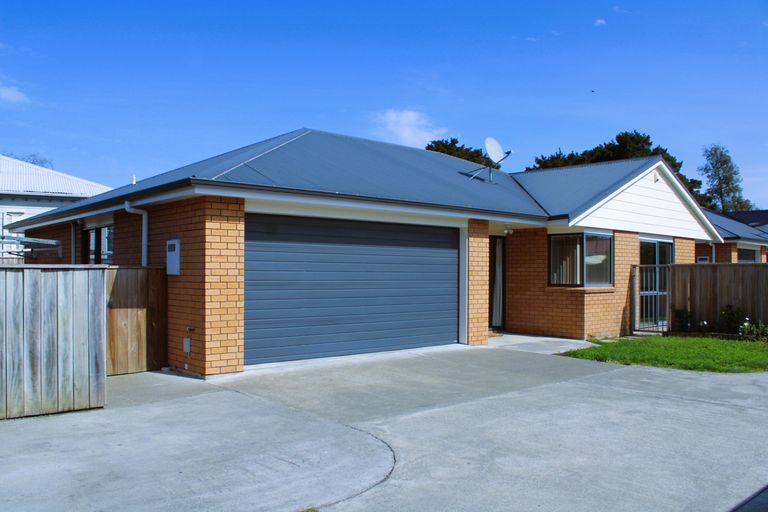 Photo of property in 85a Oxford Street, Tawa, Wellington, 5028
