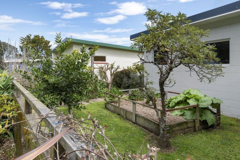 Photo of property in 10 Roretana Drive, Athenree, Katikati, 3177
