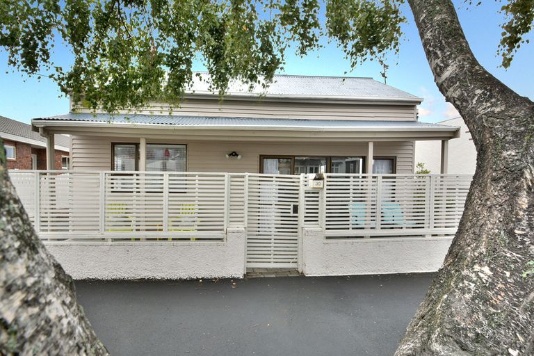 Photo of property in 39 Young Street, Saint Kilda, Dunedin, 9012