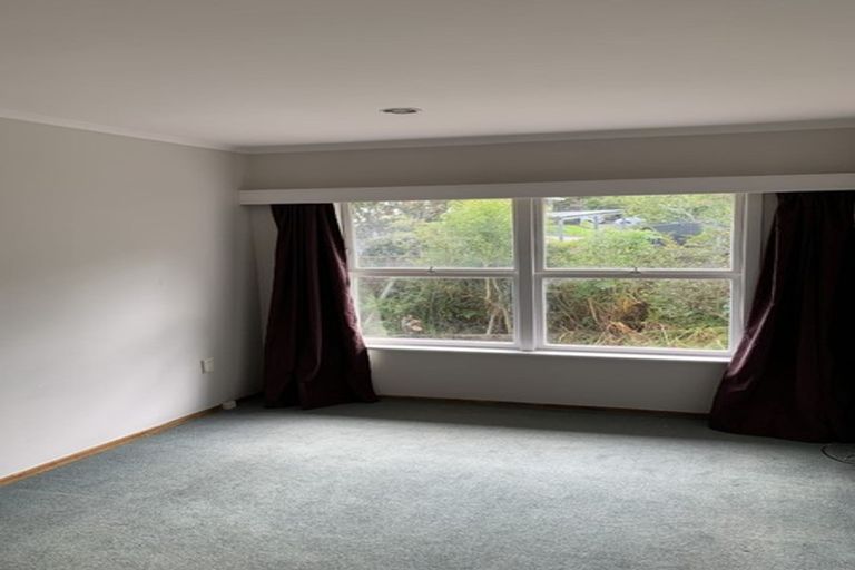 Photo of property in 1/6 Catalina Crescent, Forrest Hill, Auckland, 0620