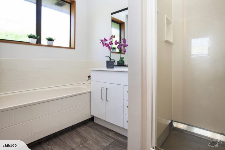 Photo of property in 27 Ben Nevis Drive, Broomfield, Christchurch, 8042