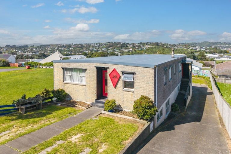 Photo of property in 8 Tuki Street, Titahi Bay, Porirua, 5022