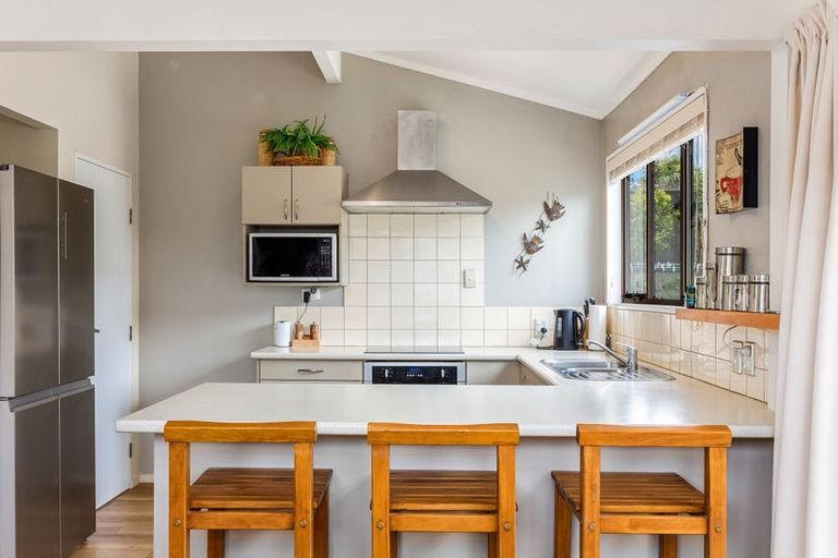 Photo of property in 15 Cassley Crescent, Papakowhai, Porirua, 5024