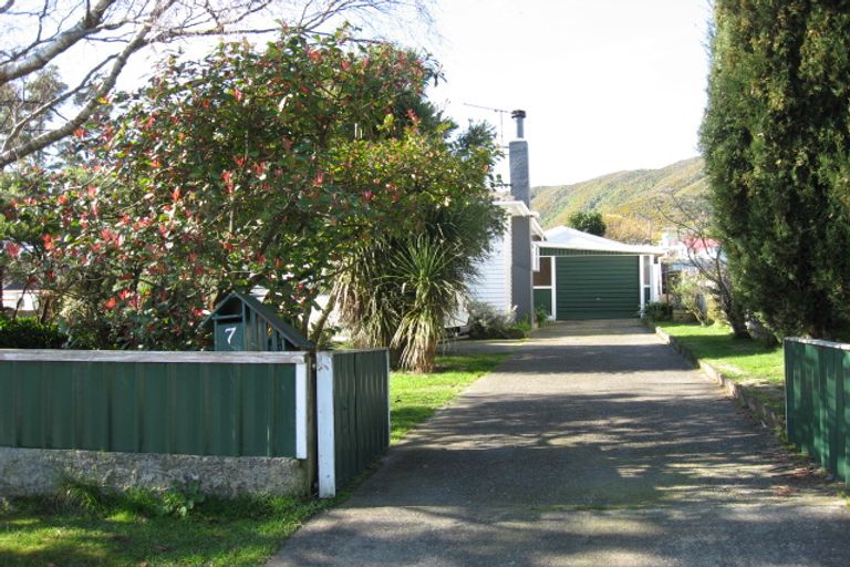 Photo of property in 7 Coniston Street, Wainuiomata, Lower Hutt, 5014