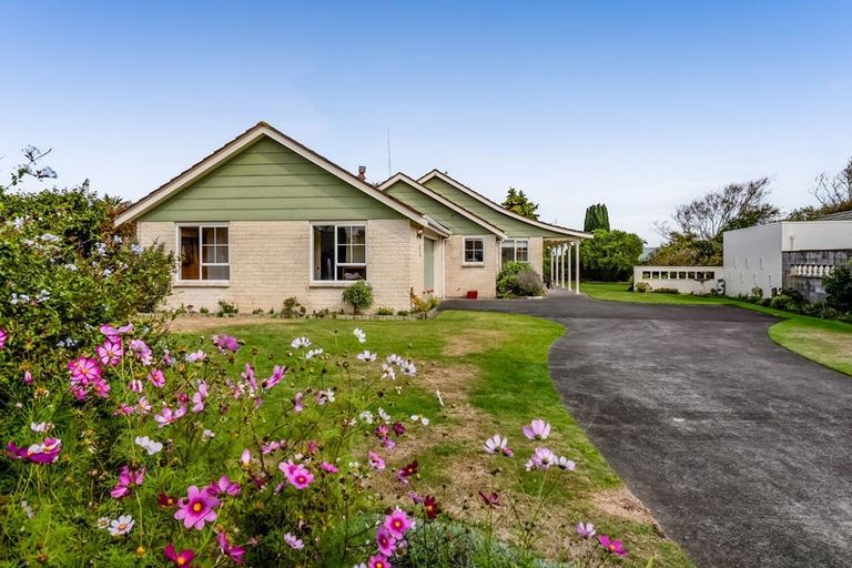 Photo of property in 13 Quin Crescent, Hawera, 4610