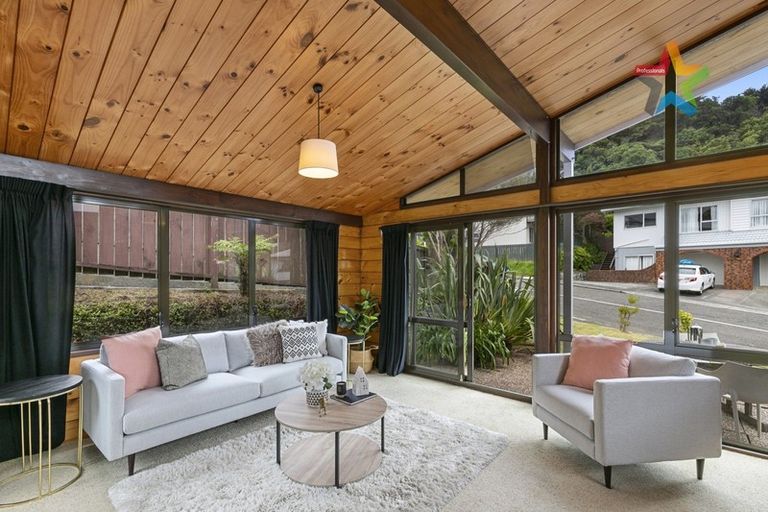 Photo of property in 87 Allington Road, Karori, Wellington, 6012