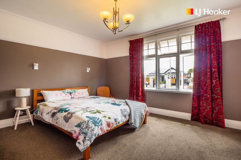 Photo of property in 16 West Avenue, Saint Clair, Dunedin, 9012