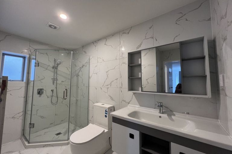 Photo of property in 3 Trinidad Road, Sunnynook, Auckland, 0620