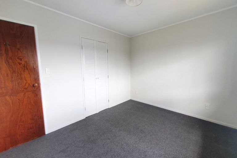 Photo of property in 3/6 Harding Avenue, Te Atatu South, Auckland, 0610