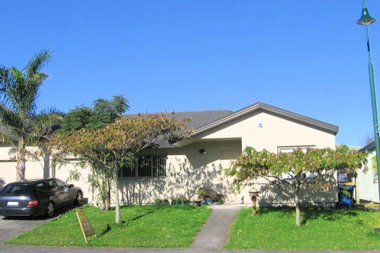 Photo of property in 9 Neta Grove, Henderson, Auckland, 0612