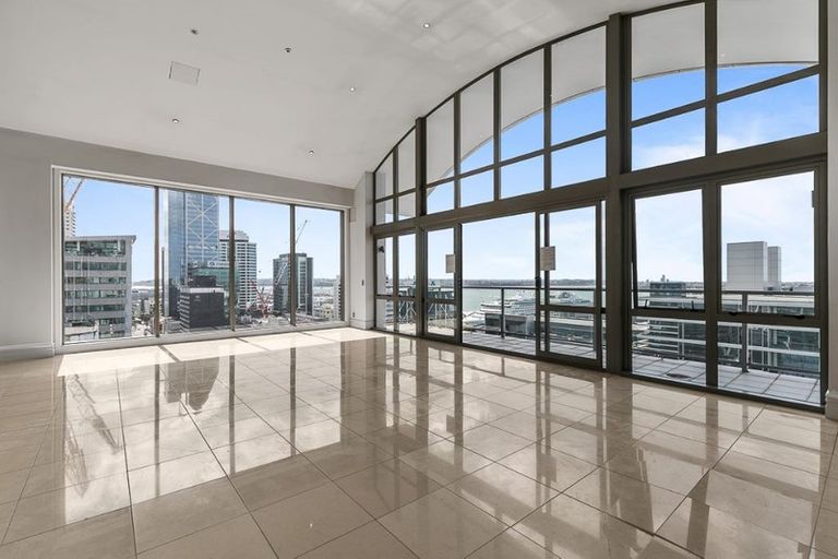 Photo of property in Tower Hill Apartments, 15f/1 Emily Place, Auckland Central, Auckland, 1010