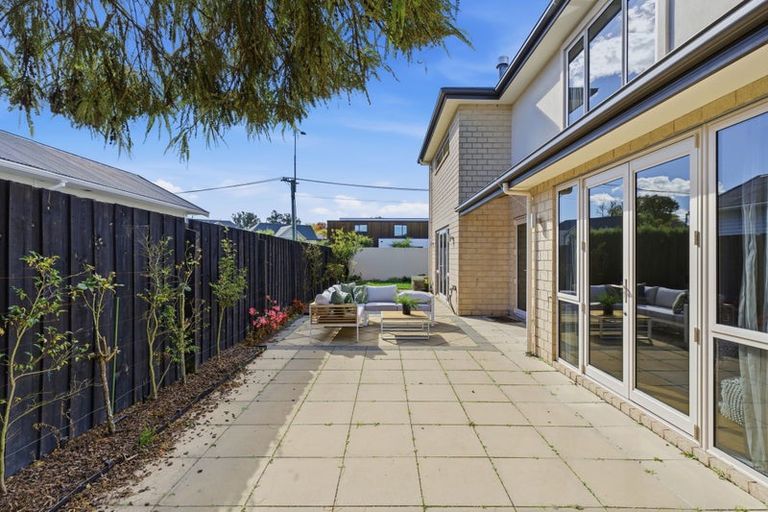 Photo of property in 6 Kahu Road, Riccarton, Christchurch, 8041