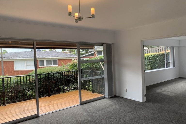 Photo of property in 15 Liston Crescent, Cockle Bay, Auckland, 2014
