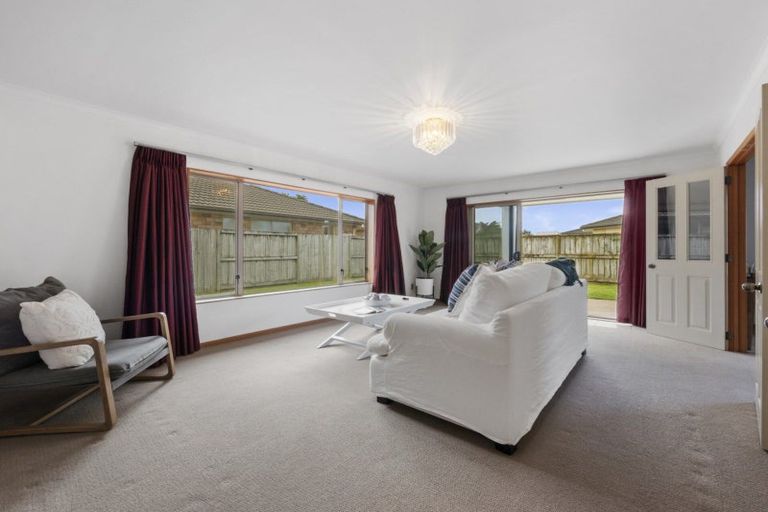 Photo of property in 5 Shire Place, Papamoa Beach, Papamoa, 3118