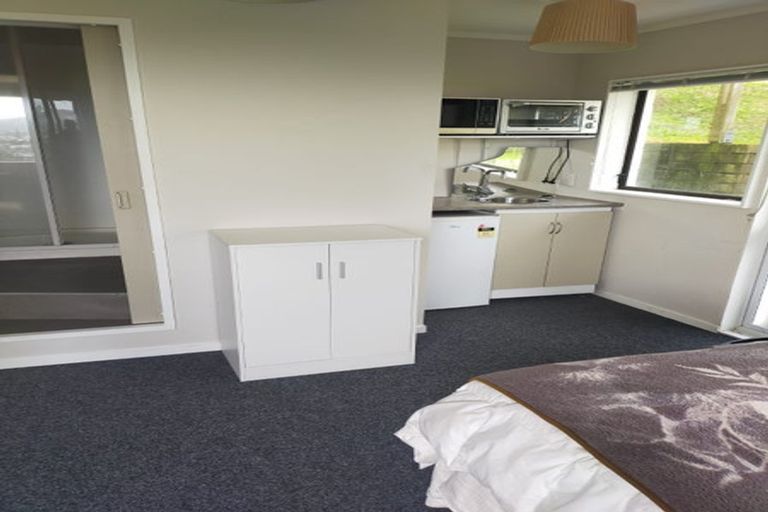 Photo of property in 3 Gaff Place, Whitby, Porirua, 5024