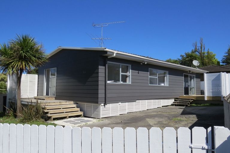 Photo of property in 1/55 Stottholm Road, Titirangi, Auckland, 0604