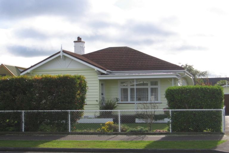 Photo of property in 33 Limbrick Street, Terrace End, Palmerston North, 4410