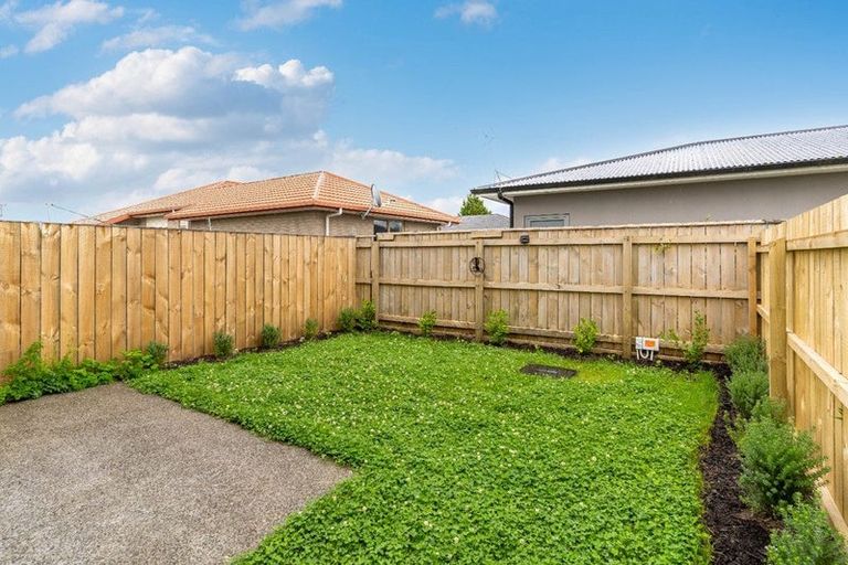 Photo of property in 5/20 Ballinger Place, Carterton, 5713