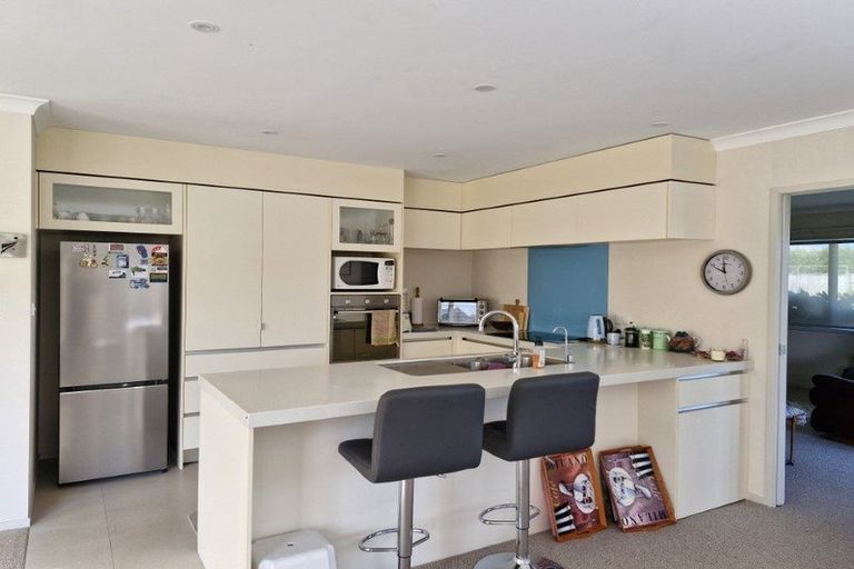 Photo of property in 12 Wentworth Lane, Waiwhakaiho, New Plymouth, 4312