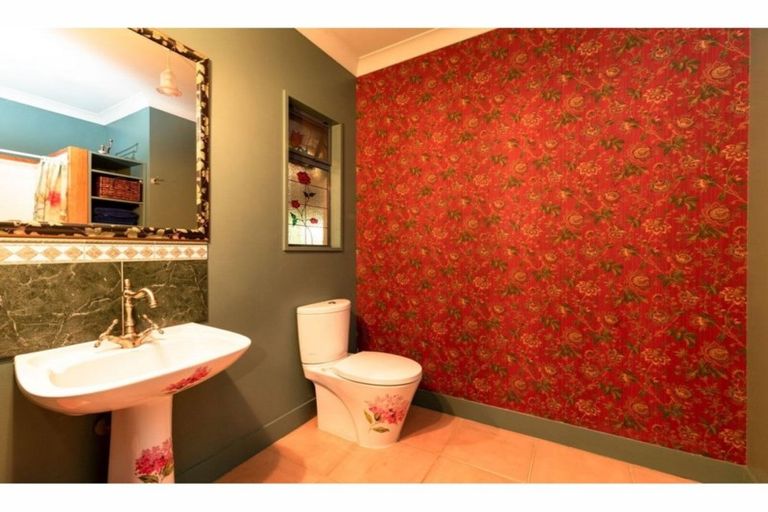 Photo of property in 54 Cookson Road, Kawakawa, 0282