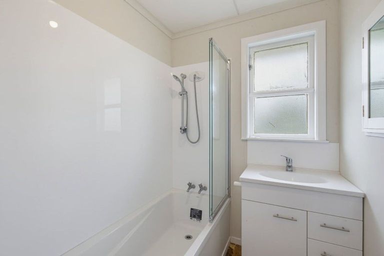 Photo of property in 14 Dittmer Street, Otaki, 5512