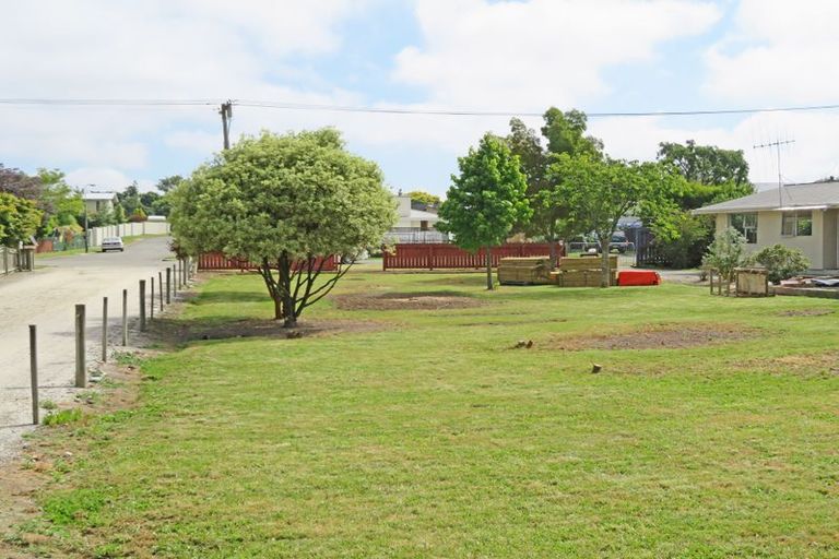 Photo of property in 42 Gordon Street, Weston, Oamaru, 9401
