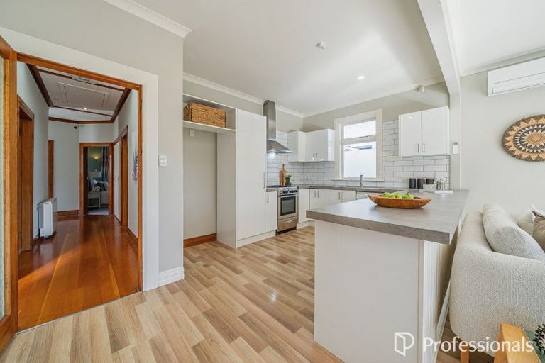 Photo of property in 17 Lincoln Avenue, Epuni, Lower Hutt, 5011