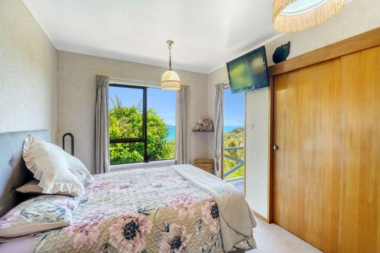 Photo of property in 24 Bay View Road, Cable Bay, 0420