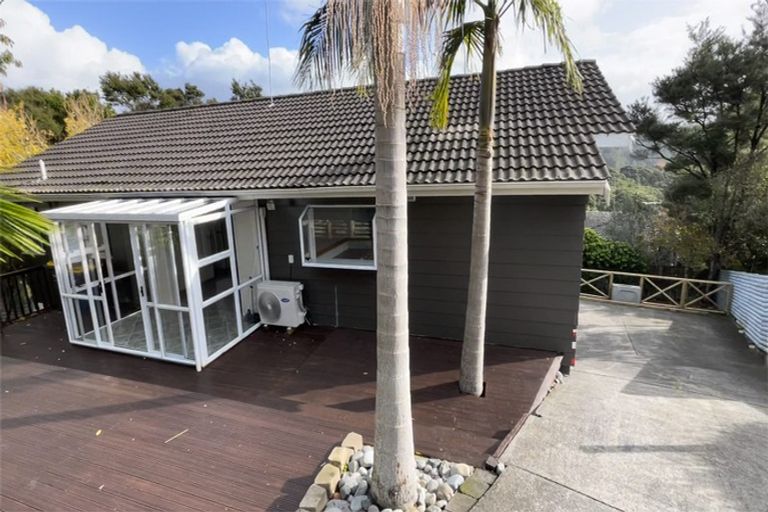 Photo of property in 40 Morriggia Place, Bayview, Auckland, 0629