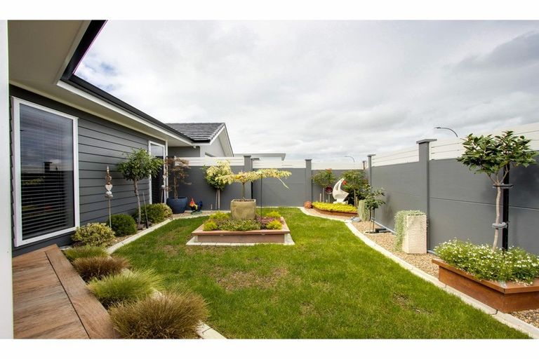 Photo of property in 18 Arrow Place, Te Awa, Napier, 4110