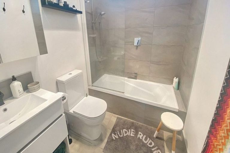 Photo of property in 47 Ngaio Street, Saint Martins, Christchurch, 8022