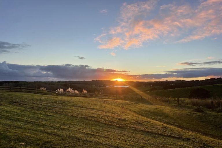 Photo of property in Dunkerron Farm, 852 Oneriri Road, Kaiwaka, 0573