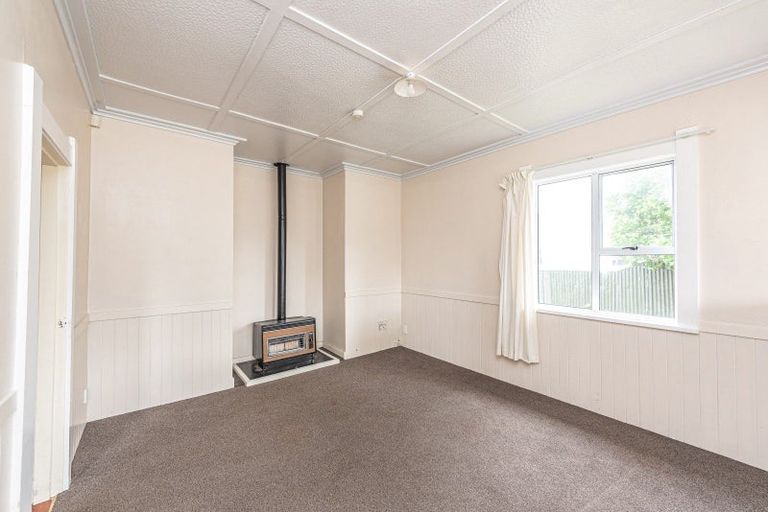 Photo of property in 184 Cornfoot Street, Castlecliff, Whanganui, 4501