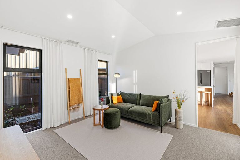 Photo of property in 2 Gusto Lane, Halswell, Christchurch, 8025