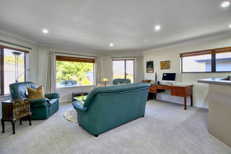 Photo of property in 31 Fairview Place, Havelock North, 4130