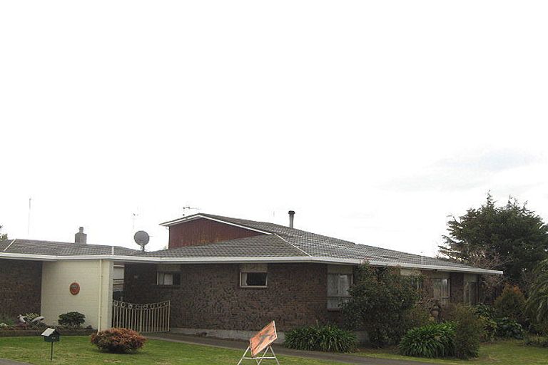 Photo of property in 2a Wellington Road, Waipukurau, 4200