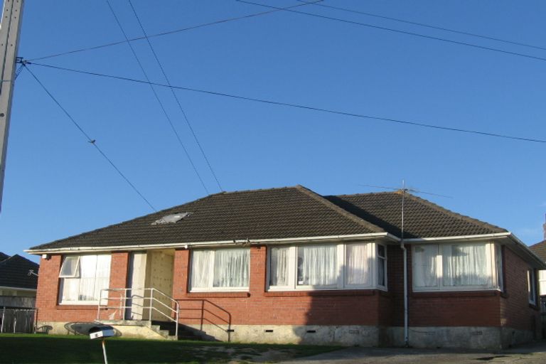 Photo of property in 8 Iris Grove, Cannons Creek, Porirua, 5024