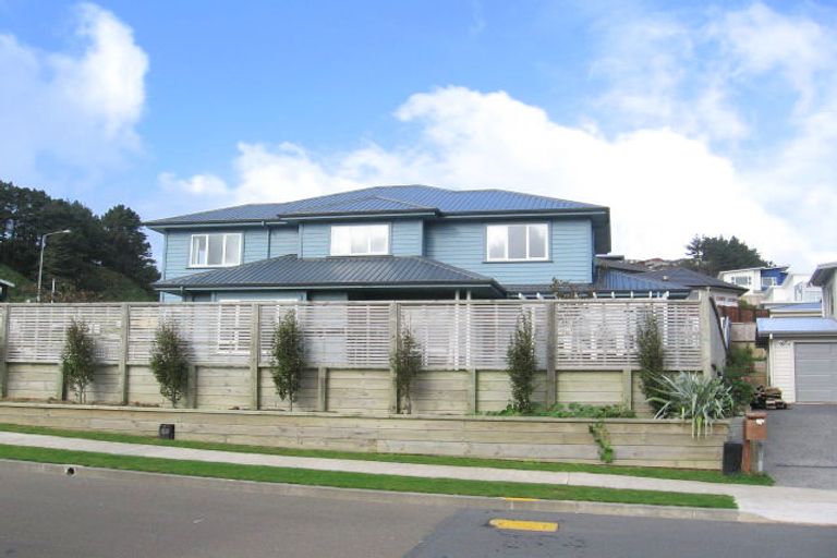 Photo of property in 37 Furlong Crescent, Churton Park, Wellington, 6037
