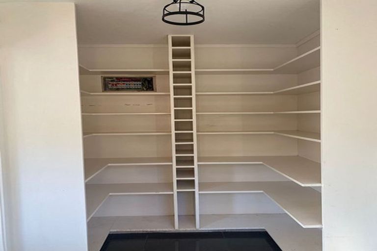 Photo of property in 3 Merrill Place, Birkdale, Auckland, 0626